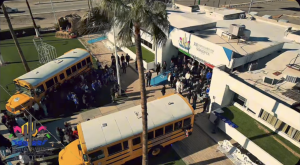 Entrega de camiones internacionales tipo escolar y una Unidad Vehicular tipo pickup.