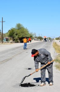 Trabajos de rehabilitación en la carretera que conduce al valle.