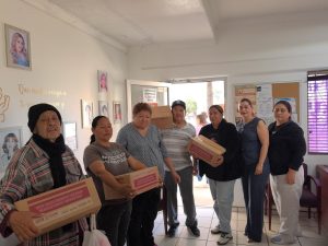 Entrega de poco más de 280 apoyos alimentarios dirigidos a padres y madres de familia de nuestra comunidad.